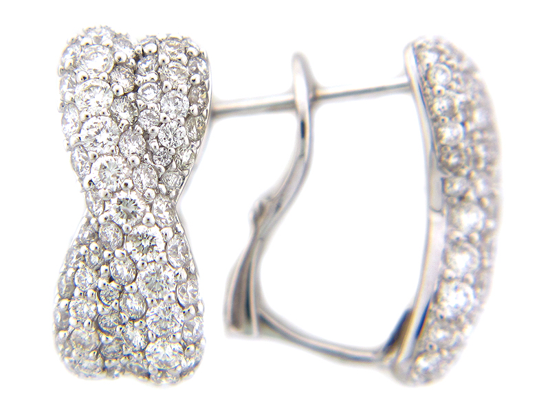 Diamond Pave Twist Earring